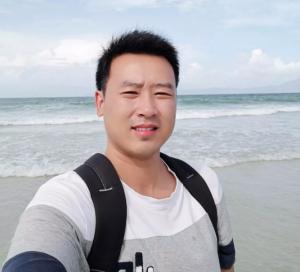【感動(dòng)青峰人物第二期】奉獻(xiàn)青峰，無怨無悔 ——感動(dòng)青峰人物之劉磊建